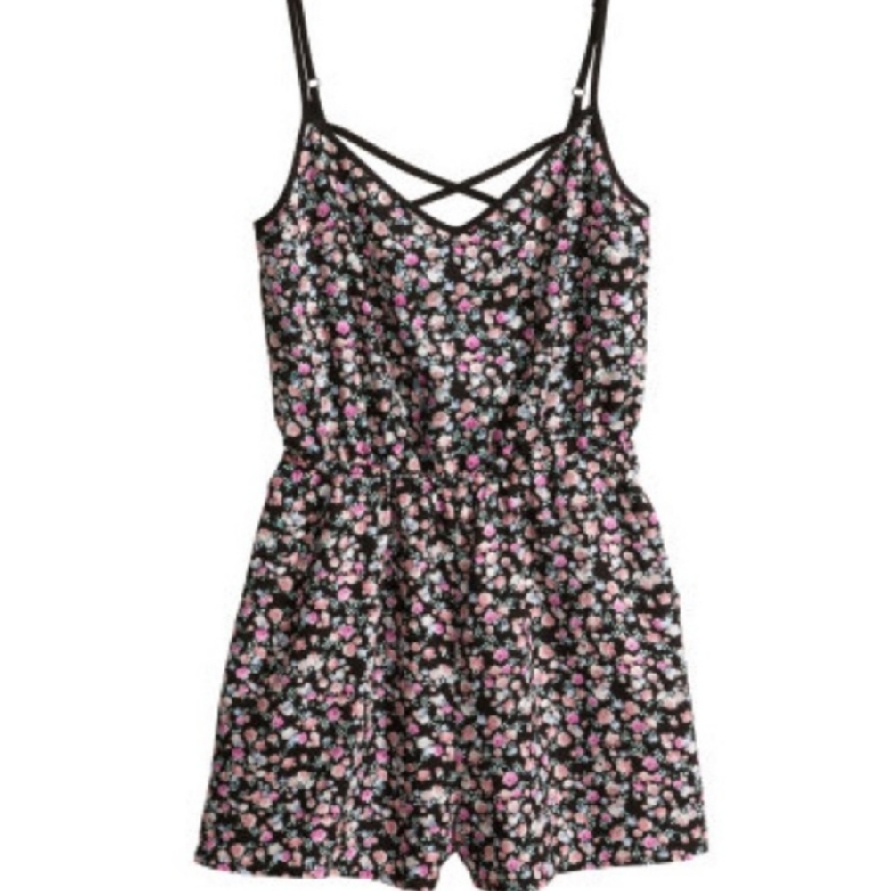 H&M DIVIDED Floral Romper Open back Purple Black